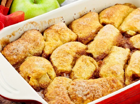 Сладки дъмплинги / пелмени с ябълка - снимка на рецептата